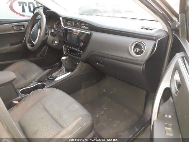 Toyota COROLLA LE 2018 5YFBURHE6JP795046 Image 5