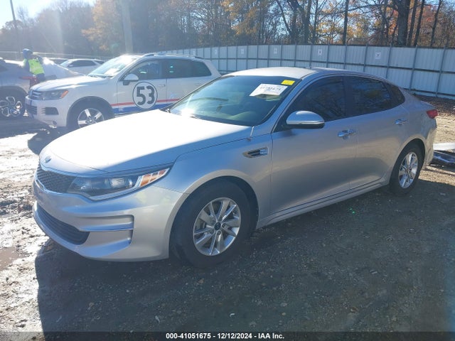 KIA Optima Lx 2018 5XXGT4L3XJG226064 Image 2