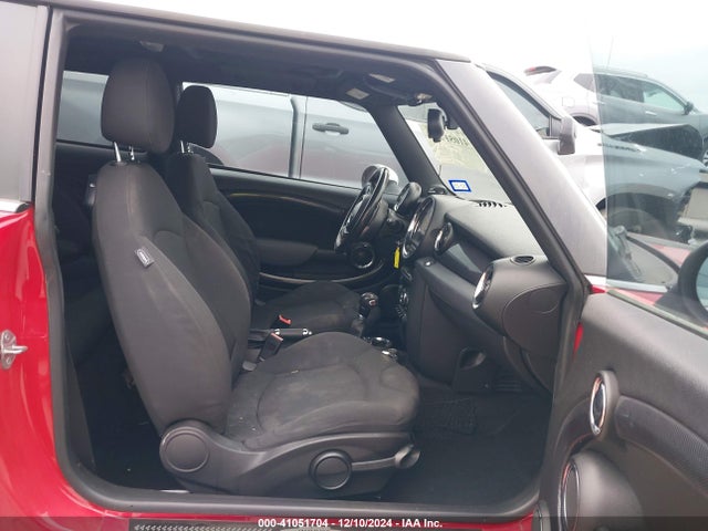 2011 MINI COOPER S WMWSV3C52BTY16239 Photo 4