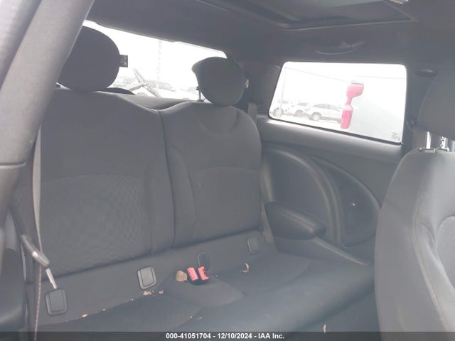 2011 MINI COOPER S WMWSV3C52BTY16239 Photo 7