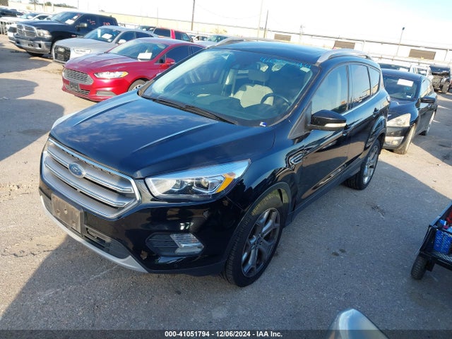 Ford Escape Titanium 2017 1FMCU0J90HUE93743 Image 2