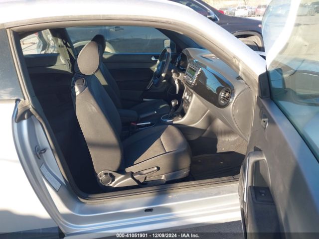 3VWF17AT8EM640628 Volkswagen Beetle 1.8t Entry