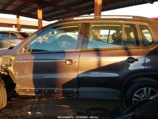WVGAV7AX9GW588932 Volkswagen TIGUAN S