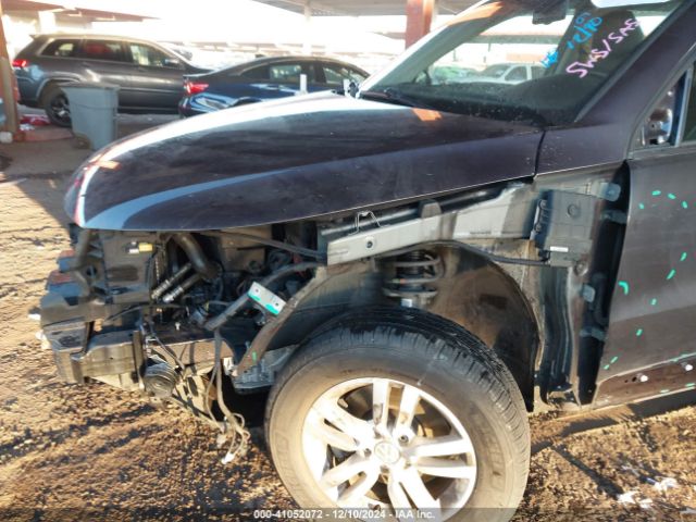 WVGAV7AX9GW588932 Volkswagen TIGUAN S