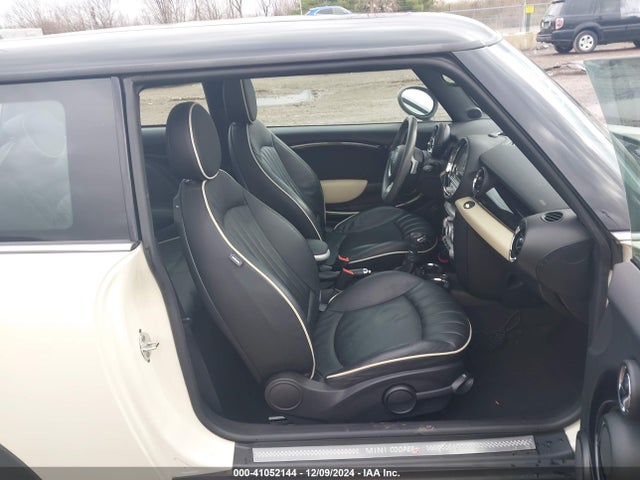 2008 MINI COOPER S WMWMF73548TV34920 Photo 4
