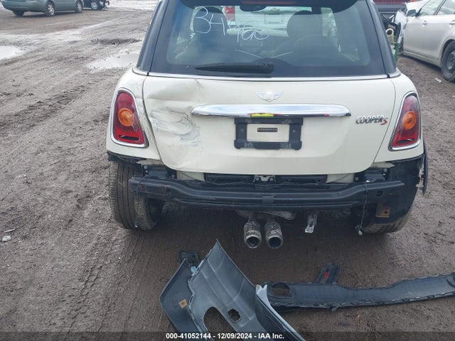 2008 MINI COOPER S WMWMF73548TV34920 Photo 5