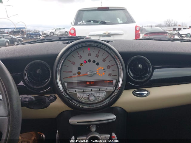 2008 MINI COOPER S WMWMF73548TV34920 Photo 6