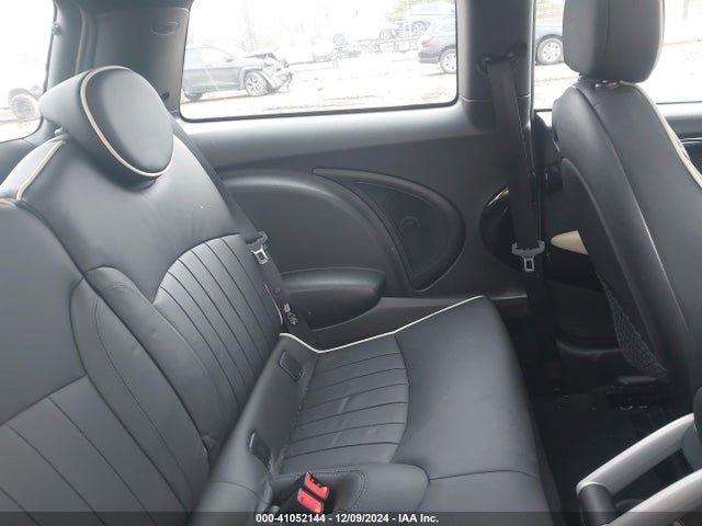 2008 MINI COOPER S WMWMF73548TV34920 Photo 7