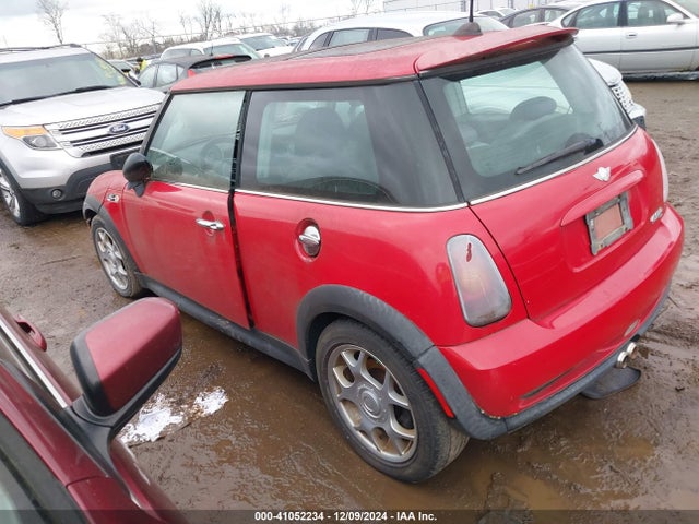 2004 MINI COOPER S WMWRE33474TD82735 Photo 2