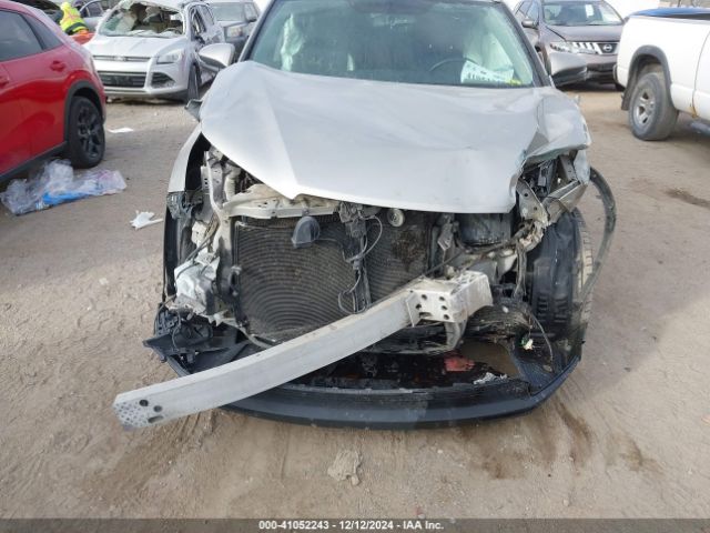 5TDJKRFH0ES008104 Toyota Highlander Xle V6