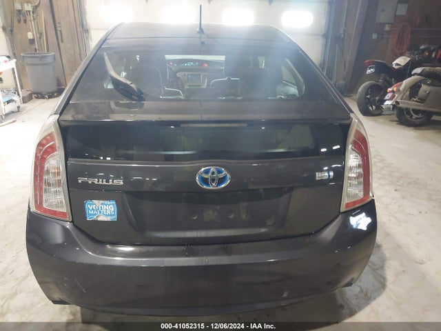 Toyota Prius Two 2014 JTDKN3DU3E1769652 Image 16