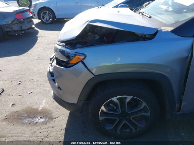 3C4NJDCB0NT222734 Jeep Compass Limited 4x4