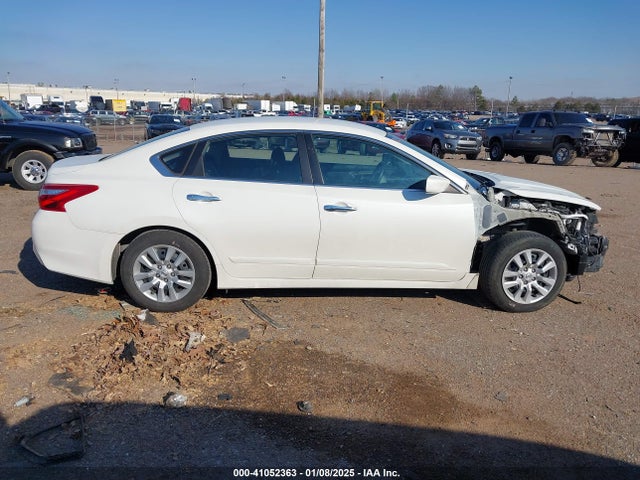 Nissan Altima 2.5 S 2017 1N4AL3AP3HC146336 Image 14
