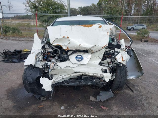 1N4AZ0CP1FC325675 Nissan Leaf Sl