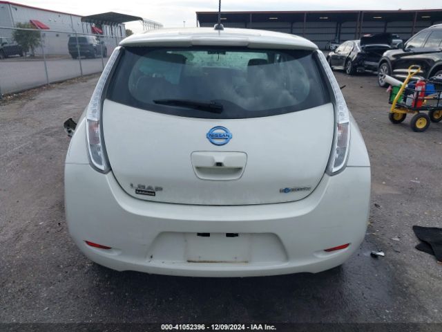 1N4AZ0CP1FC325675 Nissan Leaf Sl