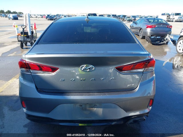 Hyundai SONATA ECO 2018 5NPE24AA1JH724167 Image 17
