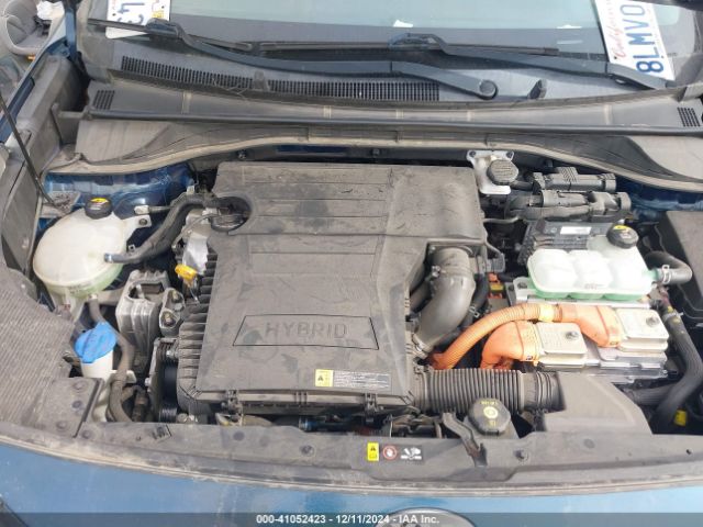 KNDCB3LC9J5211121 KIA NIRO LX