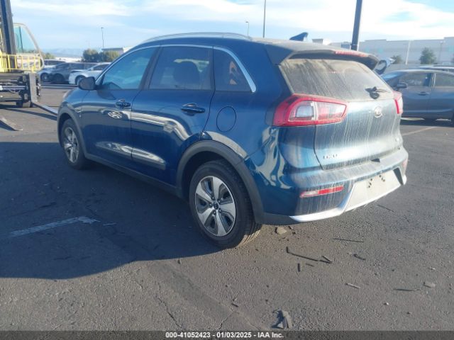 KNDCB3LC9J5211121 KIA NIRO LX