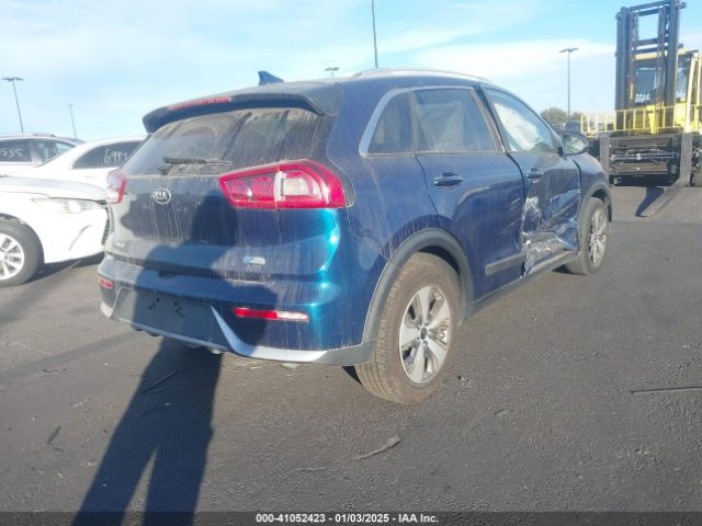 KNDCB3LC9J5211121 KIA NIRO LX