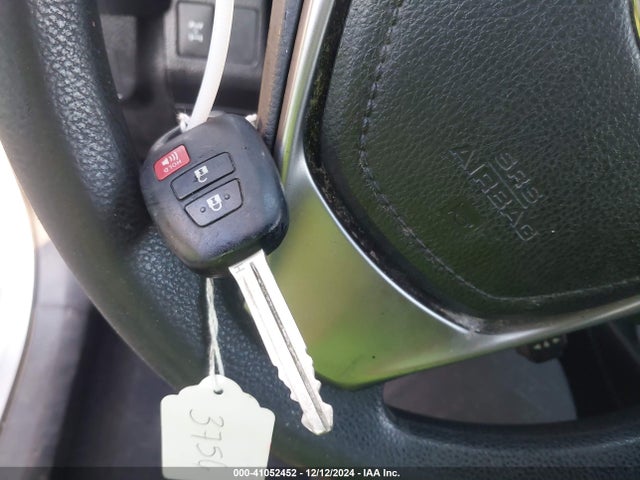 Toyota RAV4 LE 2017 2T3BFREV3HW587060 Image 11