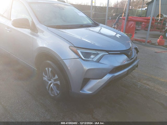 Toyota RAV4 LE 2017 2T3BFREV3HW587060 Image 17
