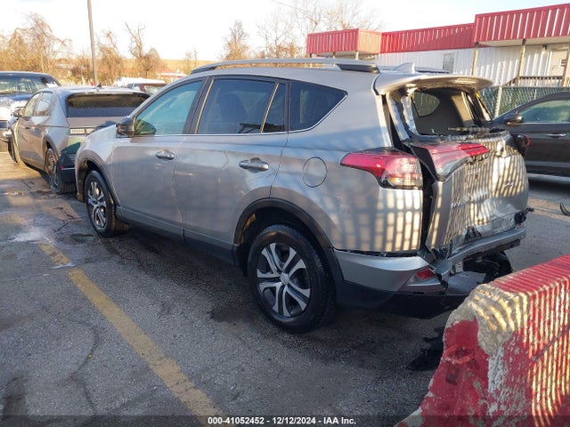 Toyota RAV4 LE 2017 2T3BFREV3HW587060 Image 3