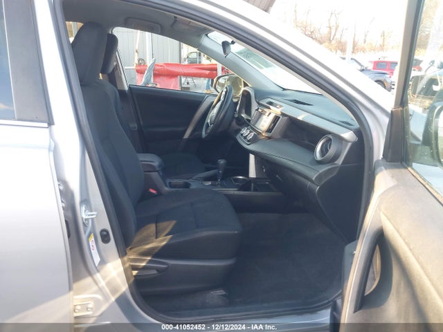 Toyota RAV4 LE 2017 2T3BFREV3HW587060 Image 5