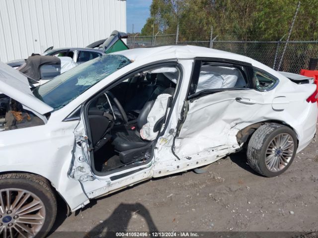 3FA6P0H9XER338317 Ford FUSION SE
