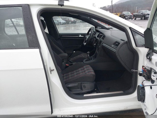 3VW5T7AU1FM068205 Volkswagen Golf Gti 2.0t S 4-door