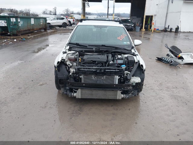 3VW5T7AU1FM068205 Volkswagen Golf Gti 2.0t S 4-door
