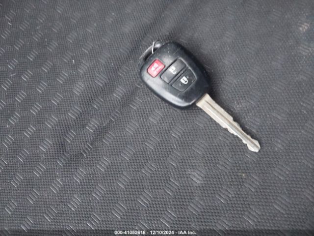 JTKKUPB48E1043825 Scion XD