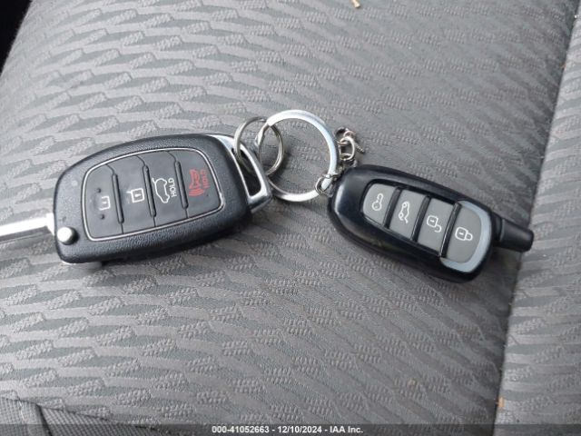 KM8SMDHF0GU148192 Hyundai Santa Fe Se