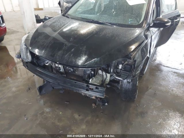 3N1CB7AP4HY275628 Nissan Sentra Sr Turbo