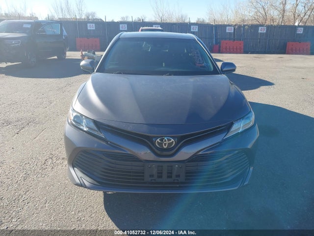 Toyota CAMRY LE 2018 4T1B11HK2JU153146 Image 12