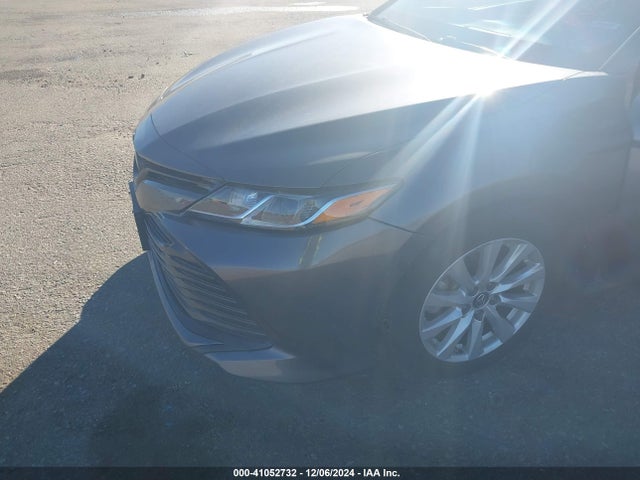 Toyota CAMRY LE 2018 4T1B11HK2JU153146 Image 6