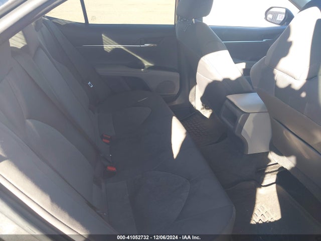 Toyota CAMRY LE 2018 4T1B11HK2JU153146 Image 8