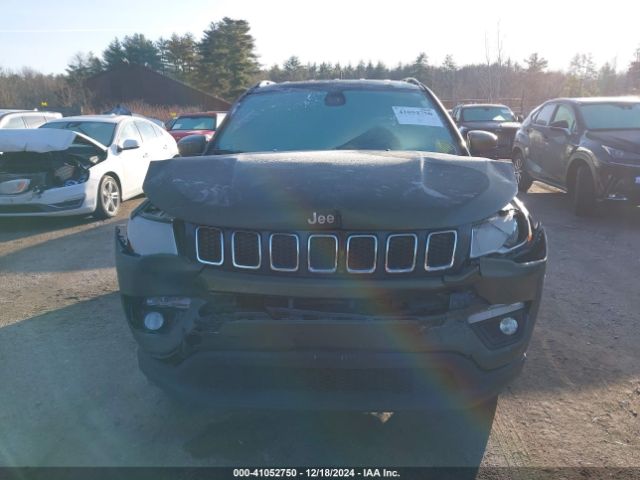 3C4NJDBB2JT334592 Jeep Compass Latitude 4x4