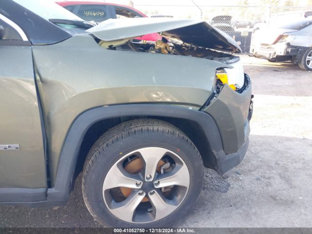 3C4NJDBB2JT334592 Jeep Compass Latitude 4x4