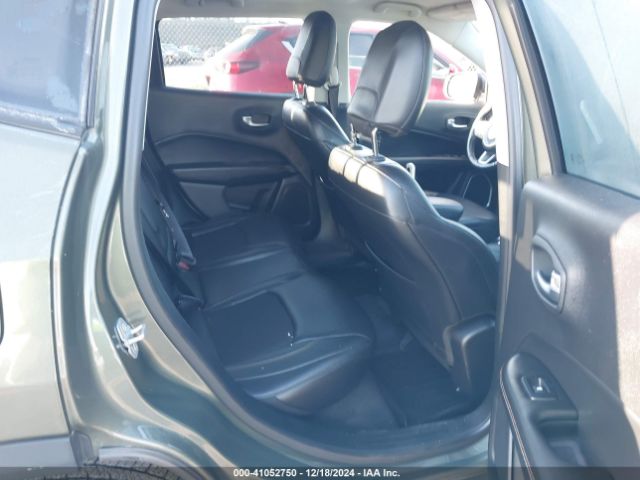 3C4NJDBB2JT334592 Jeep Compass Latitude 4x4
