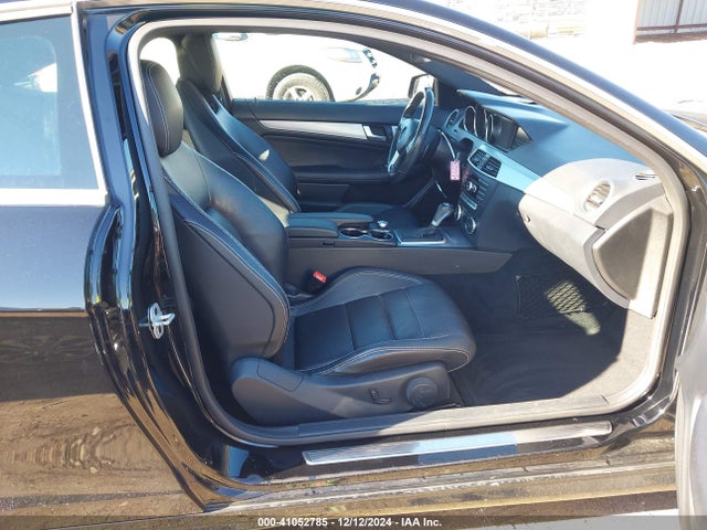 WDDGJ4HB4FG401727 Mercedes-Benz C 250