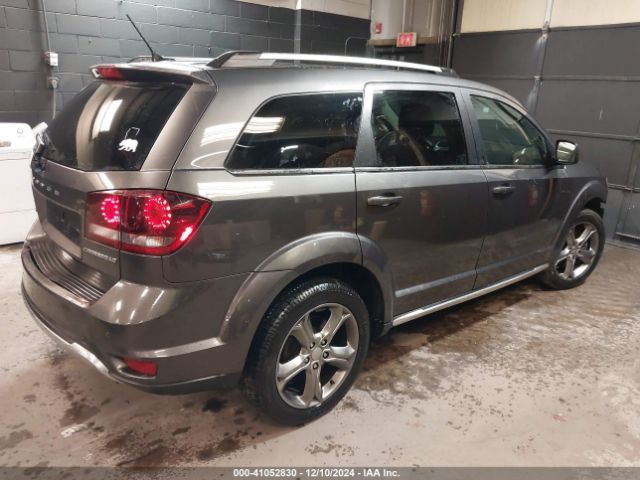 3C4PDCGB9GT215739 Dodge Journey Crossroad Plus