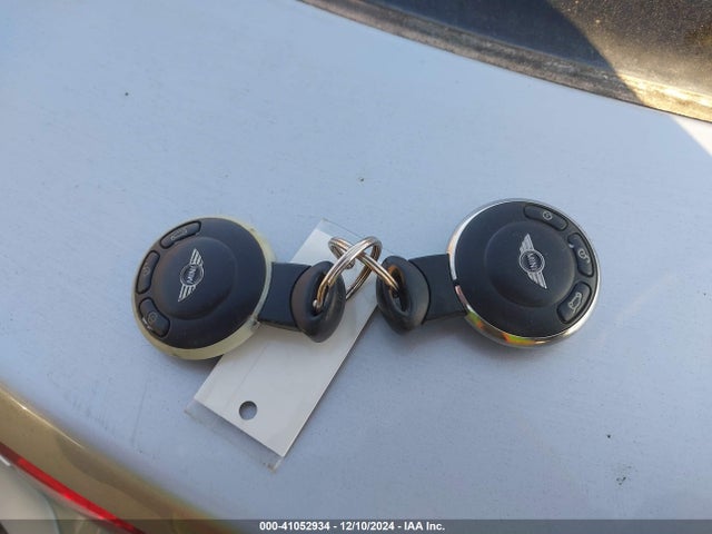 2008 MINI COOPER S WMWMF73528TT91921 Photo 10