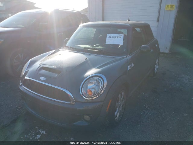 2008 MINI COOPER S WMWMF73528TT91921 Photo 1