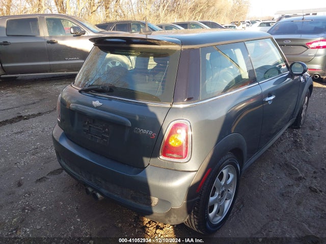 2008 MINI COOPER S WMWMF73528TT91921 Photo 3