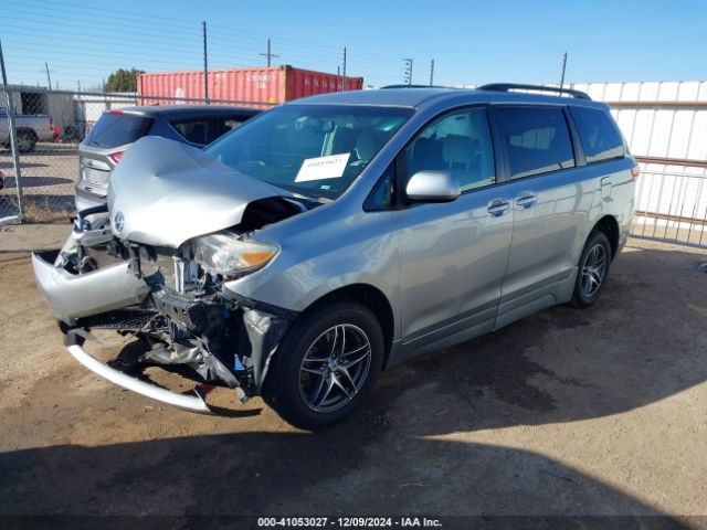 5TDKK3DC8FS587613 Toyota Sienna Le 8 Passenger