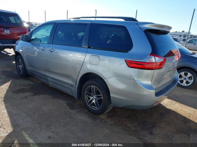 5TDKK3DC8FS587613 Toyota Sienna Le 8 Passenger