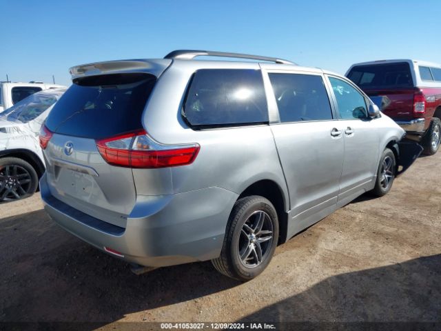 5TDKK3DC8FS587613 Toyota Sienna Le 8 Passenger