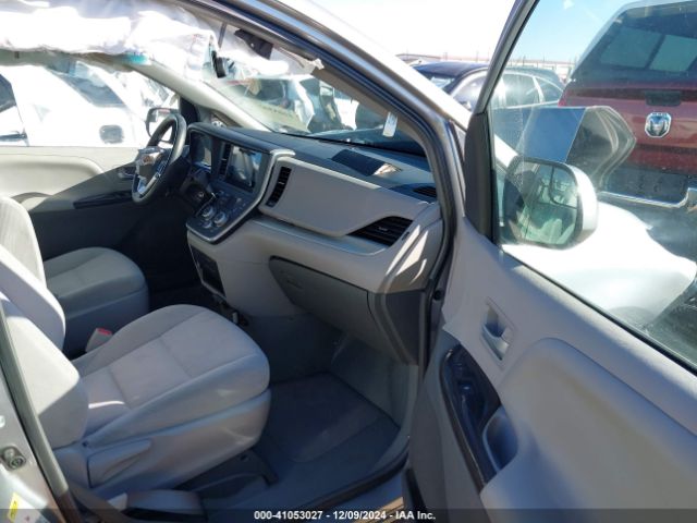5TDKK3DC8FS587613 Toyota Sienna Le 8 Passenger