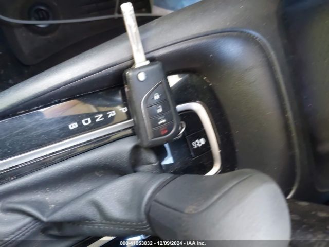 5YFEPRAE5LP130561 Toyota COROLLA LE