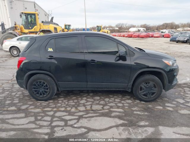 3GNCJKSB6JL173618 Chevrolet TRAX LS